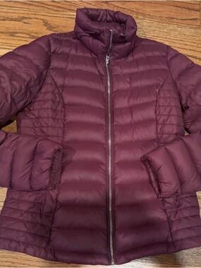 Abercrombie & FitchWomen's Burgundy Puffer Jacket